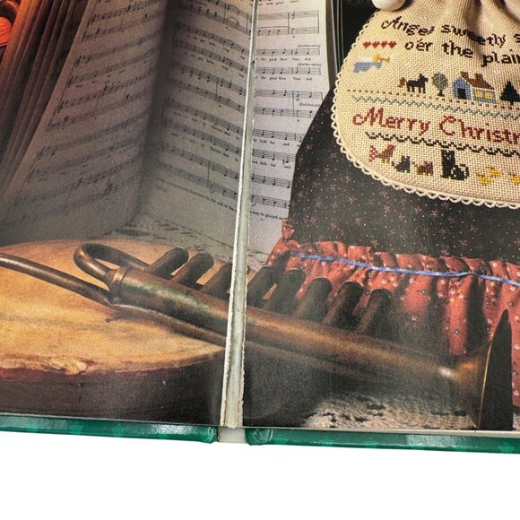 Better Homes And Gardens Christmas Cross-Stitch Hardcover Book 1988 - Picture 8 of 11